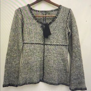 PRANA Tassel Grey Crew Stitching Shirt Sz S CUTE!